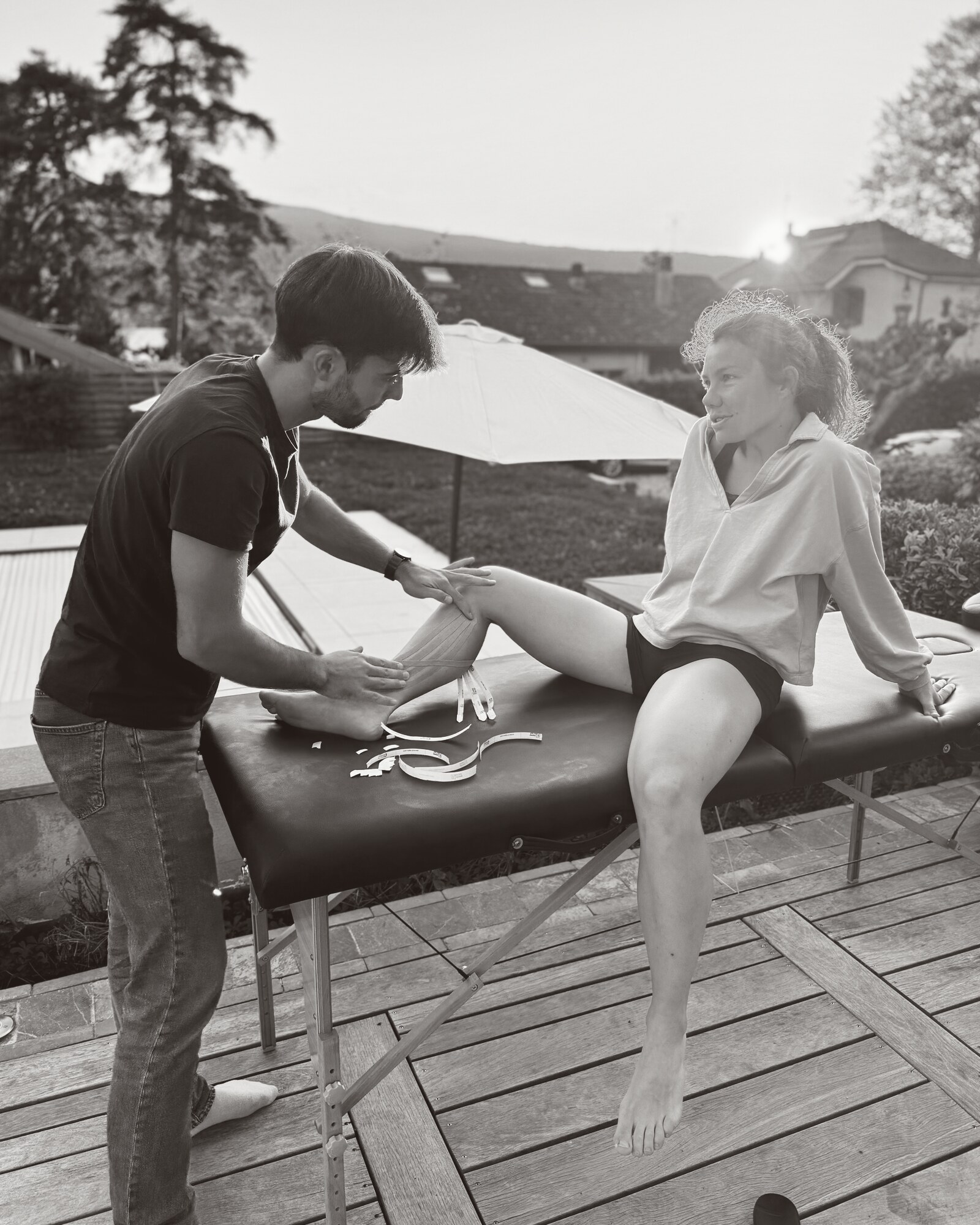 Annecy session — kinésio recovery at sunset